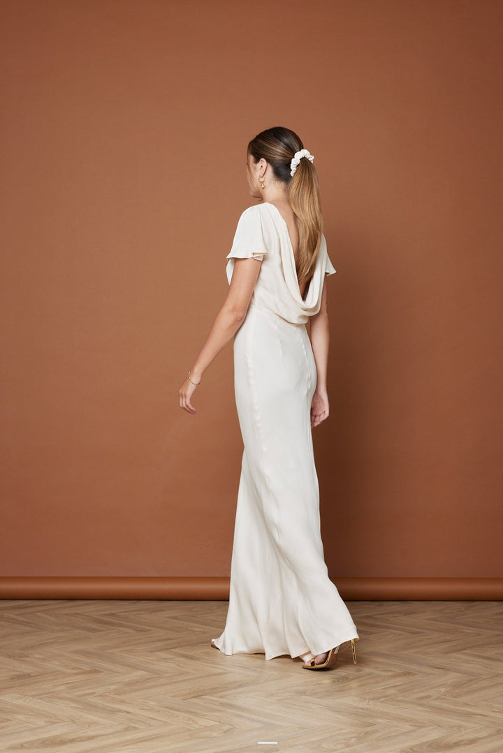 ワンピース Satin Drape-Back Dress Champagne ERADIE eadie-satin-cowl-back-dress-